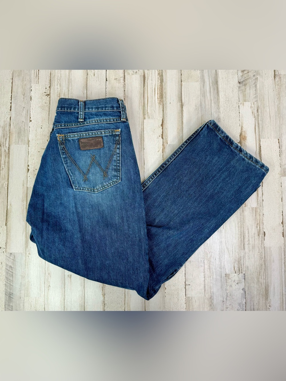 Wrangler 20X Jeans Mens 36x30 Medium Wash Blue Denim Straight Leg Starched